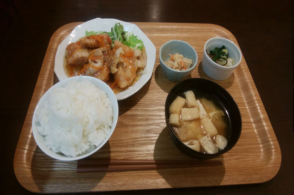 塩糀漬け鶏むね肉の唐あげ定食